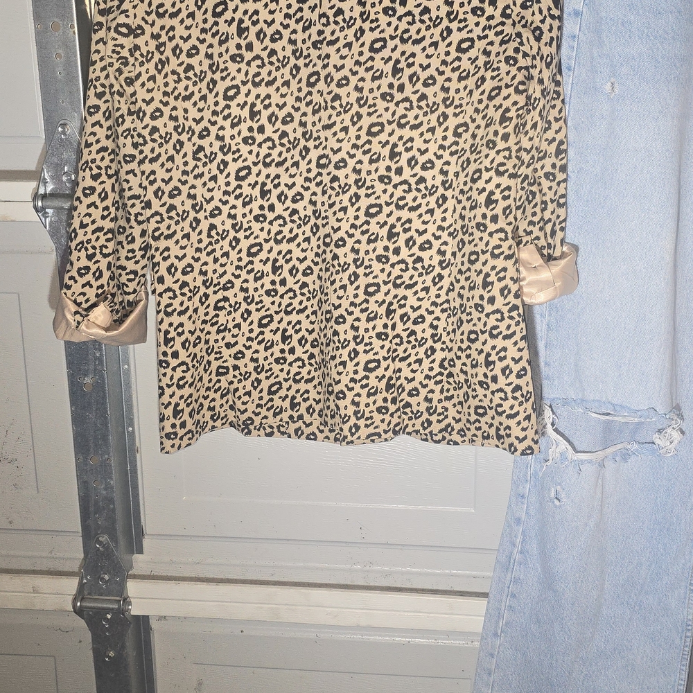 Entro Leopard Print Blazer - Picture 7 of 9